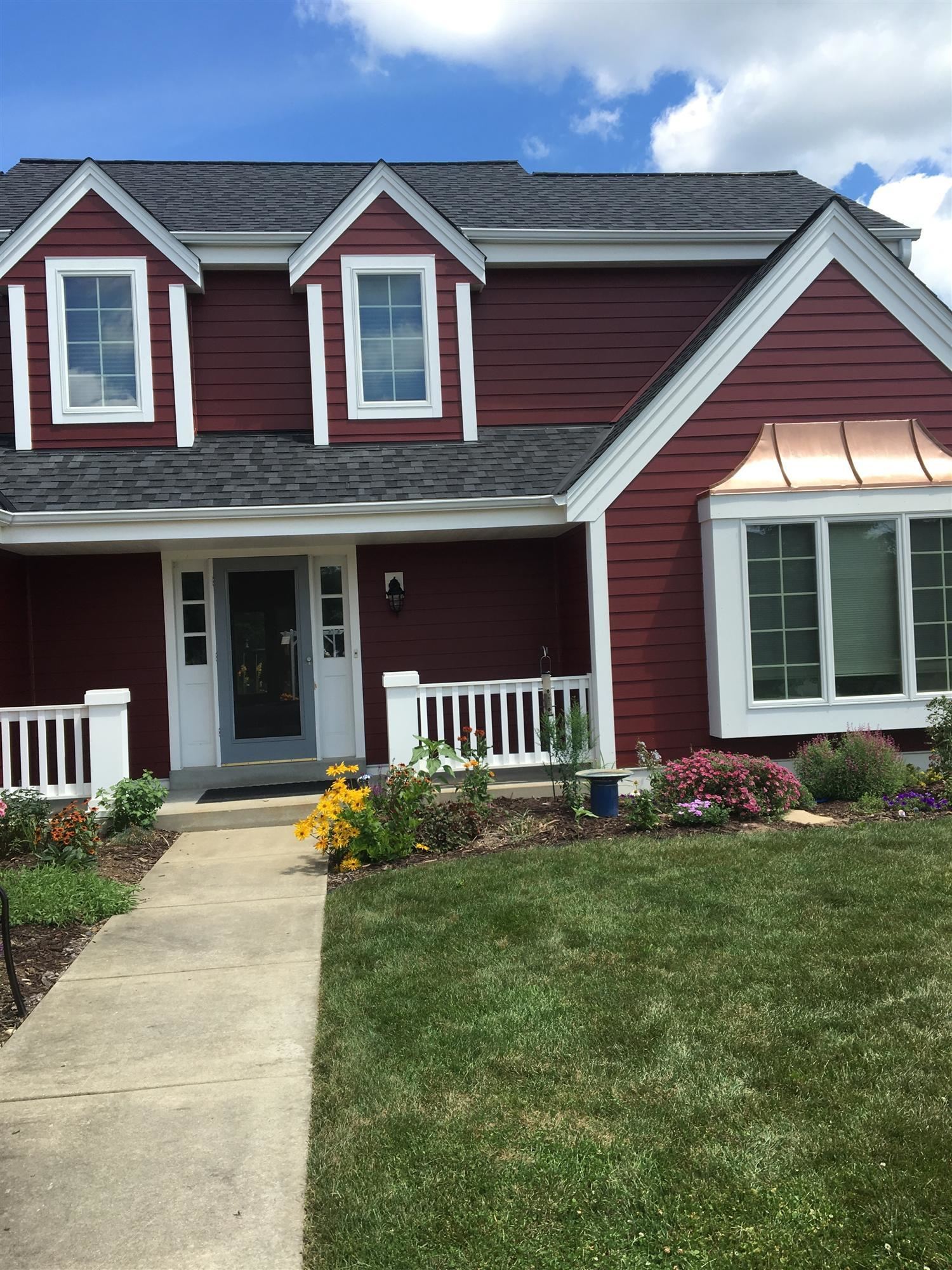 The paint job on this Glendale home is picture perfect Glendale house painting contractors